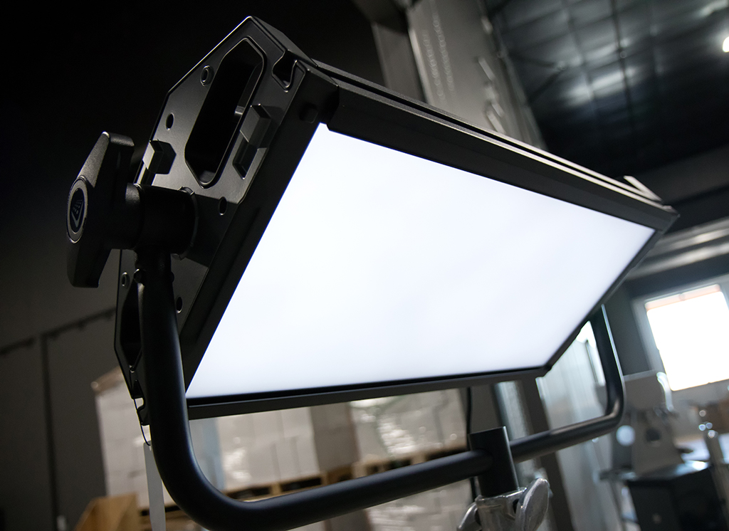 Litepanels Gemini 2×1 RGB-WW LED Panel